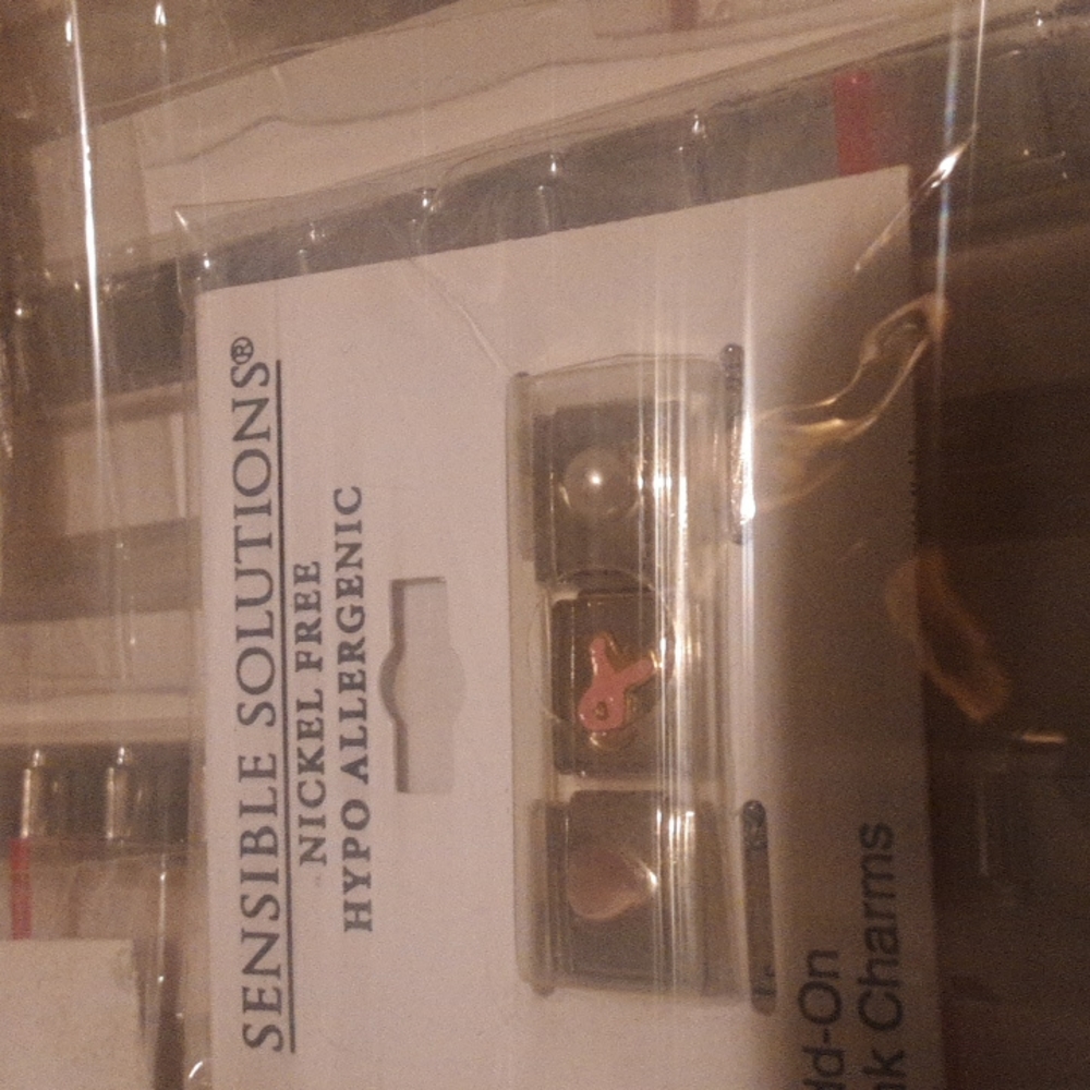 Sensible Solutions, 5 Bracelets and Charms for each Bracelet. NWOT. - Picture 10 of 12